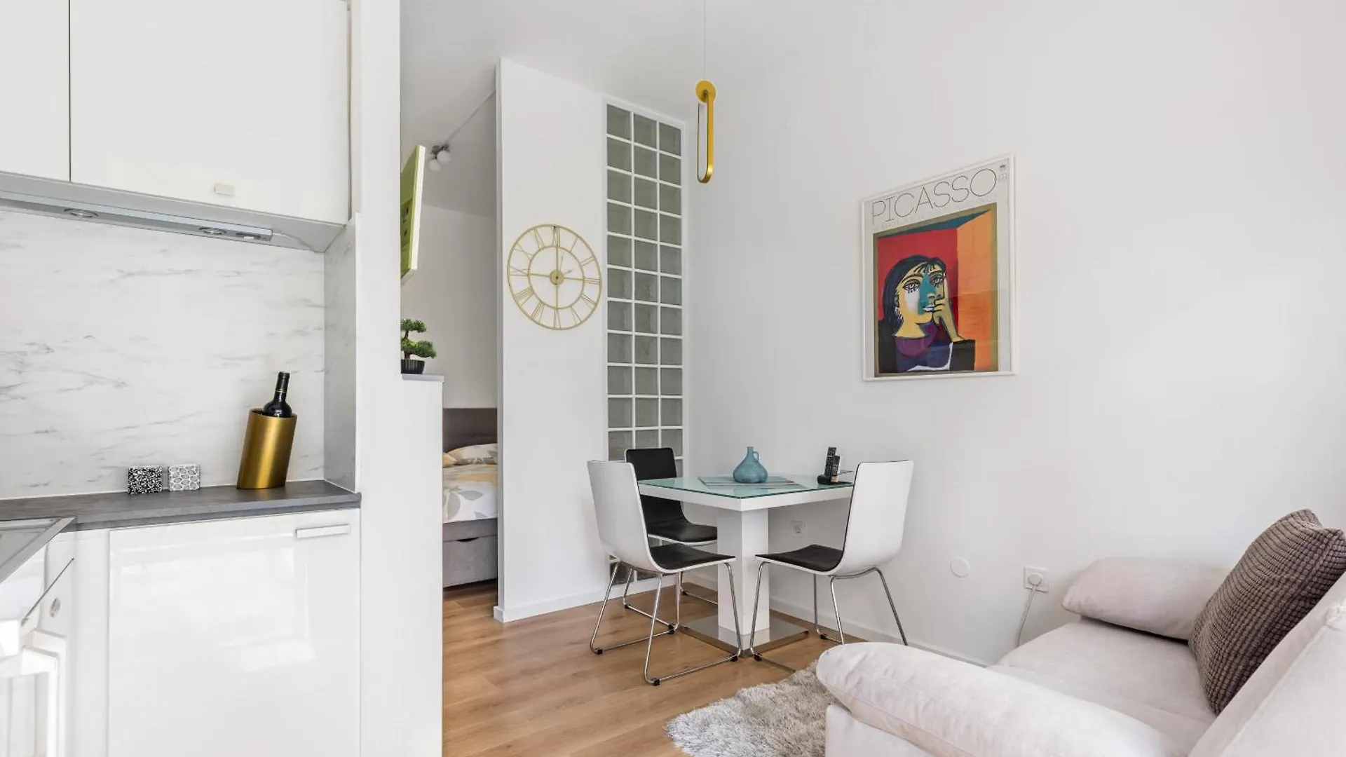 Apartment Modern Studio Near Znjan Beach Split