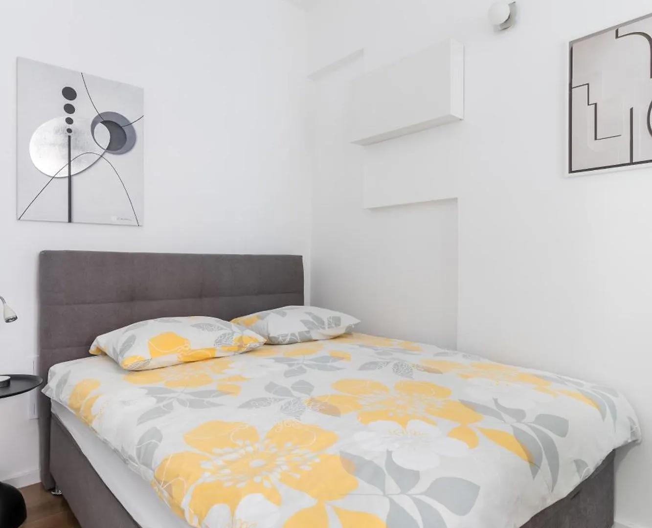 Apartment Modern Studio Near Znjan Beach 0*, Split Croatia