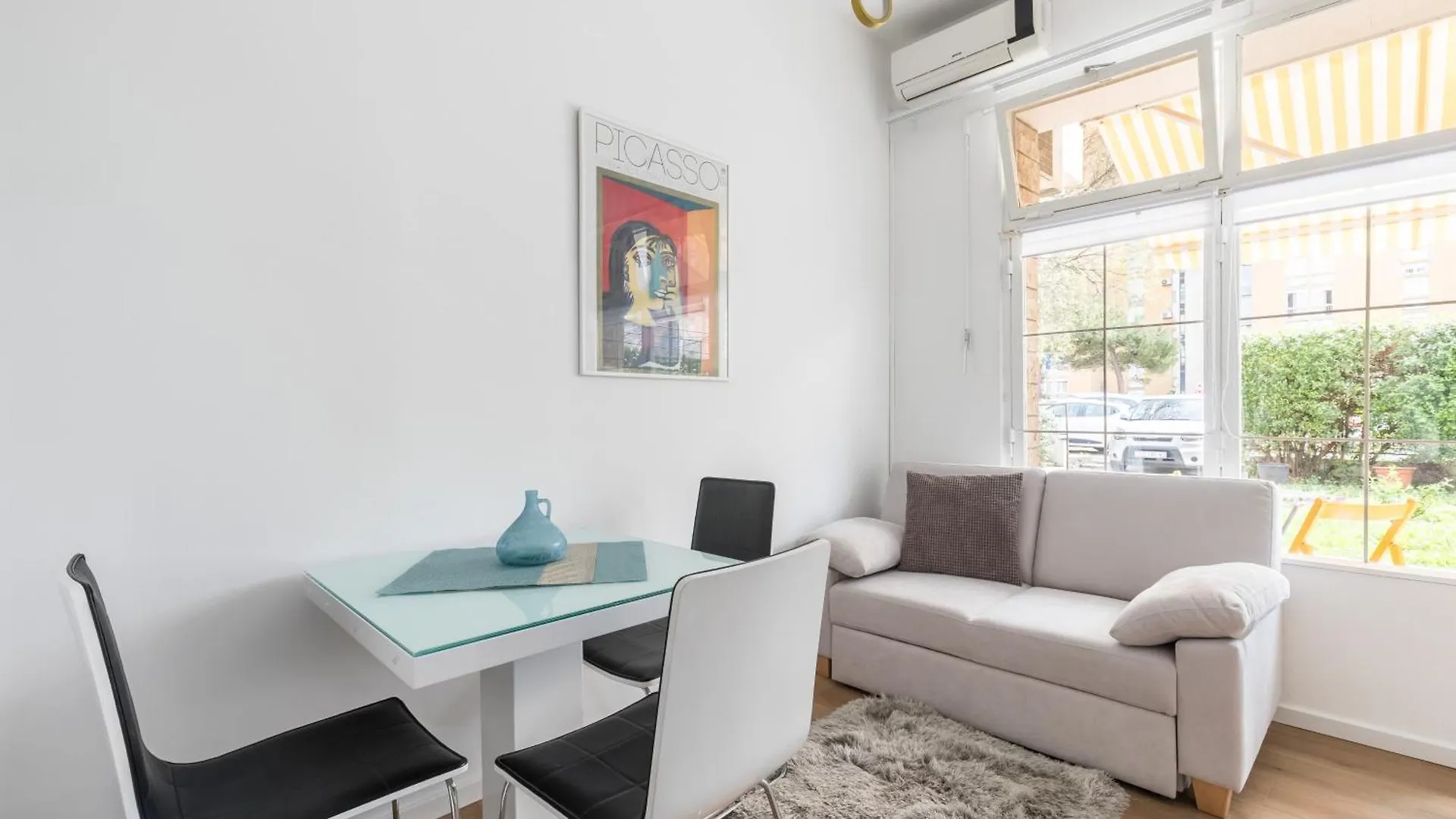 Apartment Modern Studio Near Znjan Beach